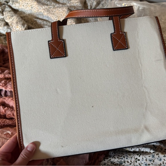 Burberry Tan and White and brown - Picture 4 of 5